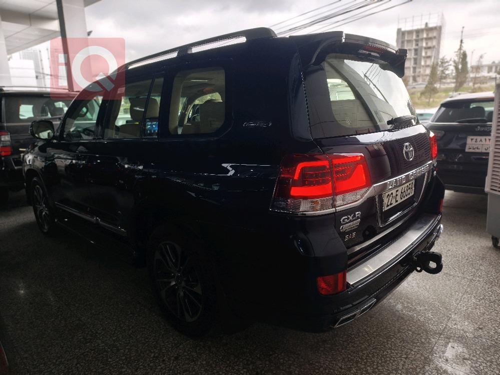 تويوتا لاندكروزر